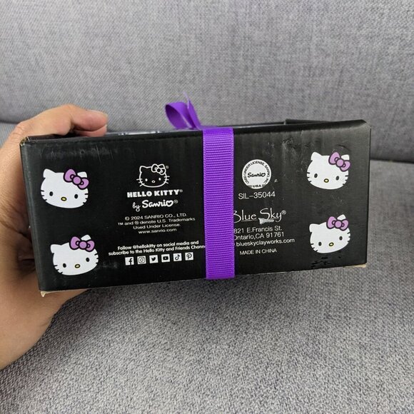 Hello Kitty Pumpkin and Skull Salt and Pepper Shaker Set - Picture 7 of 7